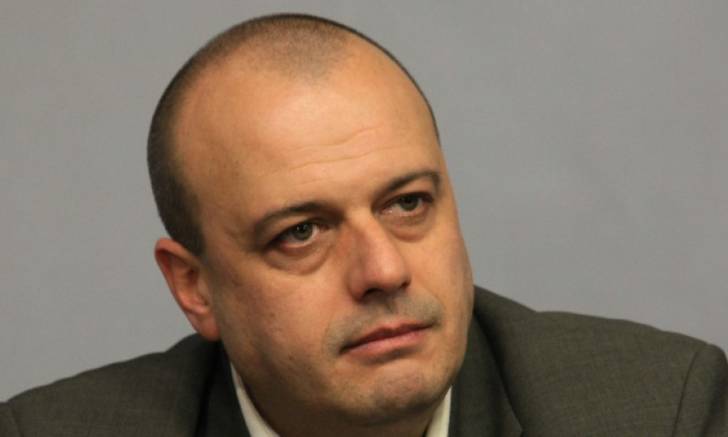 Най късно до 20 април собствениците на хотелите в които са